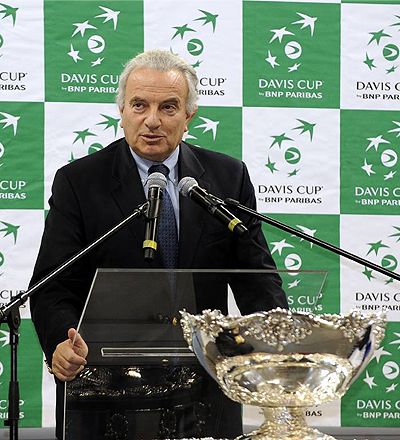    ,     Davis Cup    French Open