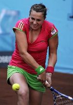 Мадрид. Павлюченкова прошла Стосур и сыграет с Гёргес в 1/4 финала (06.05.2011)